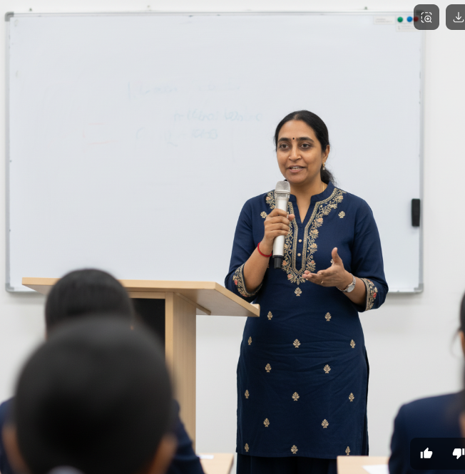 Achuta Saripalle facilitating a leadership session